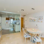 3 Bedroom Arqueros 아파트 *