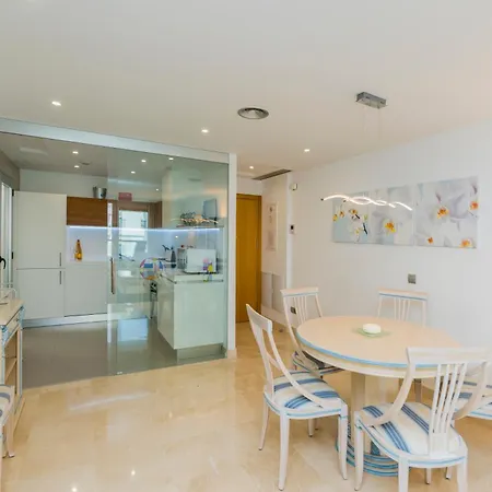 3 Bedroom Arqueros Apartman *