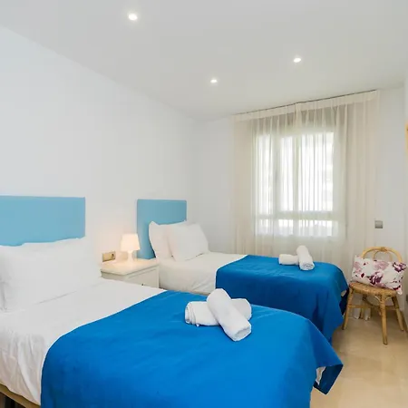 3 Bedroom Arqueros דירה *