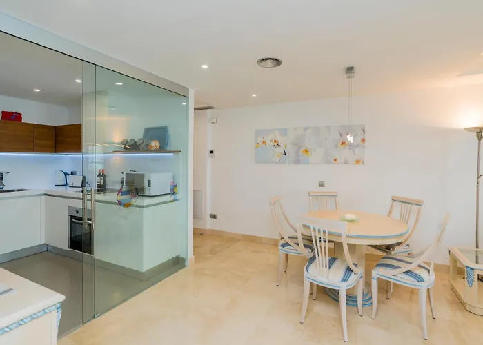 3 Bedroom Arqueros * מארבלה
